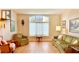 4 ORCHARD Crescent - 11