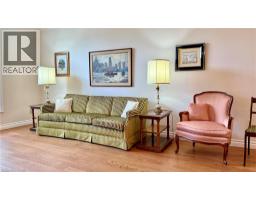 4 ORCHARD Crescent - 12