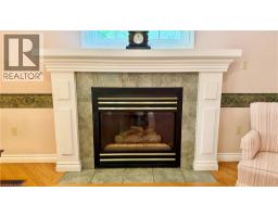 4 ORCHARD Crescent - 21