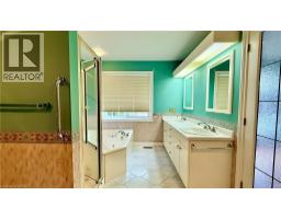 4 ORCHARD Crescent - 27