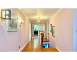 4 ORCHARD Crescent - 8