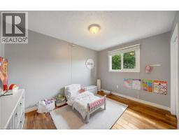 28 LYNDEN HILL Crescent - 18
