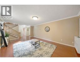 28 LYNDEN HILL Crescent - 24
