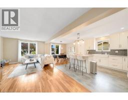 28 LYNDEN HILL Crescent - 4