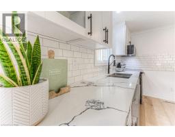 433 MIDWOOD Crescent UnitNo. A - 22