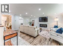 433 MIDWOOD Crescent UnitNo. A - 9