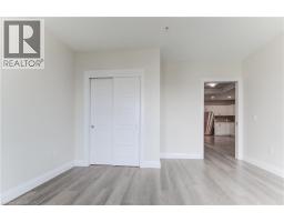 5 WAKE ROBIN Drive UnitNo. 303 - 21