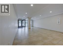 5 WAKE ROBIN Drive UnitNo. 303 - 27