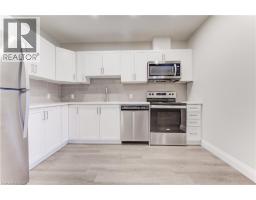 5 WAKE ROBIN Drive UnitNo. 303 - 3