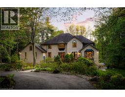 18 ELDER Crescent - 1