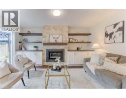 43 WINDING Way - 15