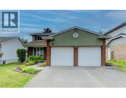 43 WINDING Way - 2