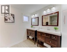 43 WINDING Way - 22