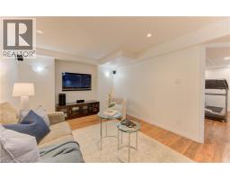 43 WINDING Way - 31