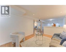 43 WINDING Way - 32