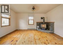 99 WOOLWICH Street S - 14