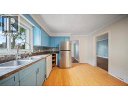 19 ALMA Street S - 10