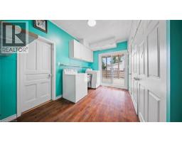 19 ALMA Street S - 11