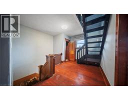 19 ALMA Street S - 12