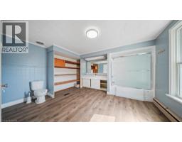 19 ALMA Street S - 15