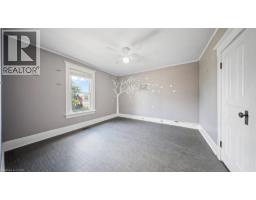 19 ALMA Street S - 18