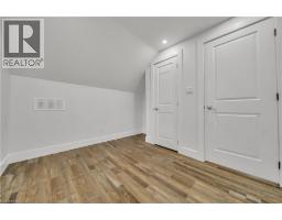 324 VICTORIA Street S - 19