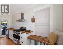 76 WELLINGTON Street - 16