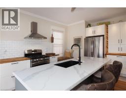76 WELLINGTON Street - 19