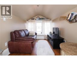 76 WELLINGTON Street - 27