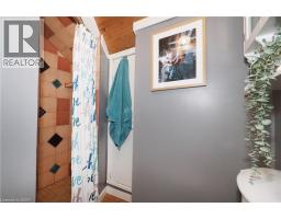 76 WELLINGTON Street - 29