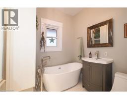 76 WELLINGTON Street - 30