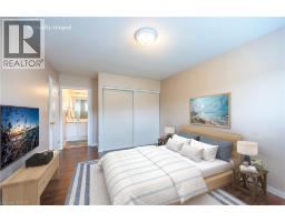 4 WALSINGHAM Drive - 18
