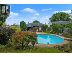54 LESLIE Avenue - 32