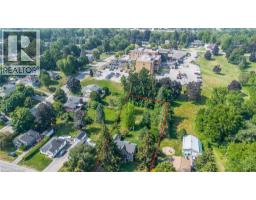 346 WELLINGTON Street - 48