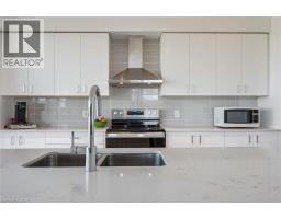 15 GLEBE Street UnitNo. 902 - 13