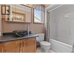 83 HAZELWOOD Crescent - 22