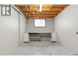 83 HAZELWOOD Crescent - 36