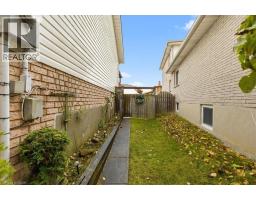 83 HAZELWOOD Crescent - 38