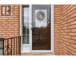 83 HAZELWOOD Crescent - 5