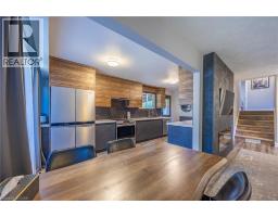 10 BECKETT Boulevard - 11