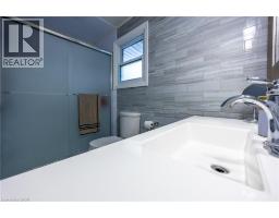 10 BECKETT Boulevard - 16