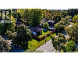 10 BECKETT Boulevard - 34