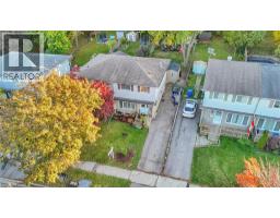 110 SHADELAND Crescent - 2