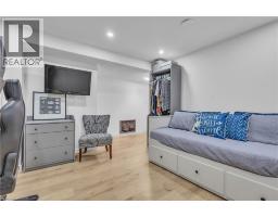 110 SHADELAND Crescent - 32