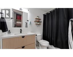 365 PIONEER Drive UnitNo. 16 - 19