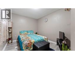 365 PIONEER Drive UnitNo. 16 - 20