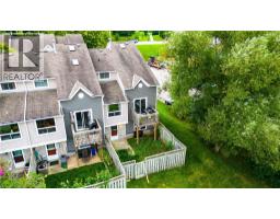 365 PIONEER Drive UnitNo. 16 - 33