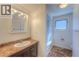 69 BISMARK Drive - 24