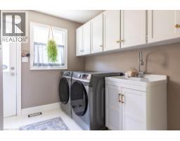 318 LLOYMINN Avenue - 21