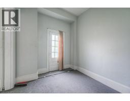 245 AINSLIE Street S - 14